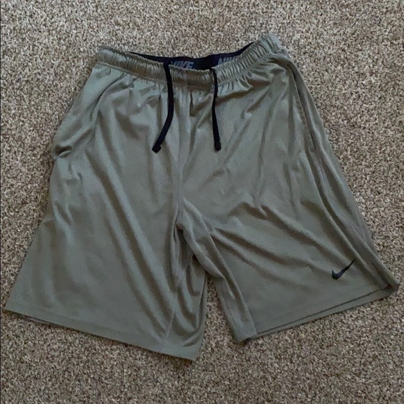 grey nike athletic shorts